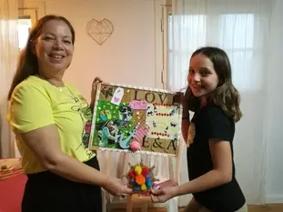 ענת ואלה בסדנת אמהות ובנות